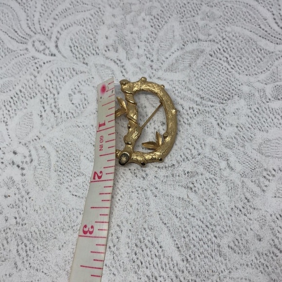 Vintage Sarah Coventry Initial Letter D Brooch Pin - Picture 3 of 3